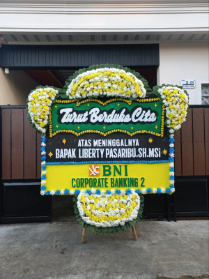 Papan Bunga Duka di Porsea